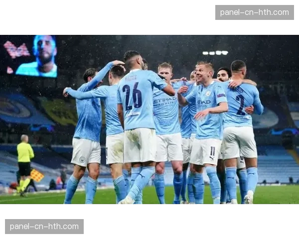 转会传闻：巴萨有意今夏引进曼城中场福登，曼城方面表示无意谈判